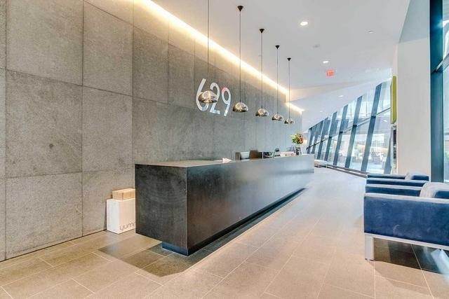1029 - 629 King St, Condo with 2 bedrooms, 2 bathrooms and 1 parking in Toronto ON | Image 2