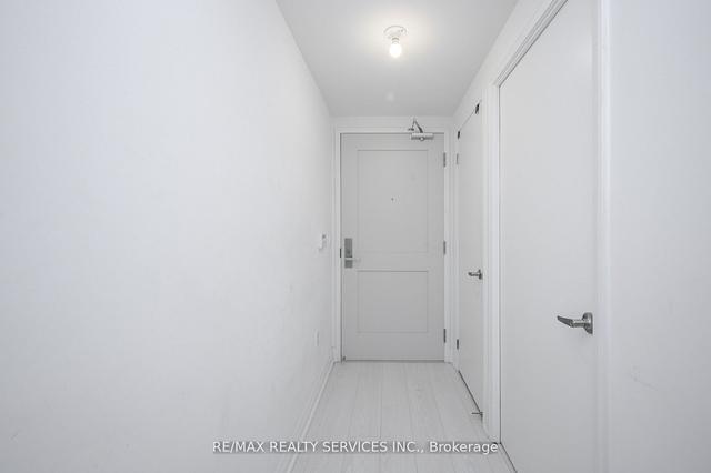 340 - 26 Gibbs Rd, Condo with 2 bedrooms, 2 bathrooms and 1 parking in Toronto ON | Image 4