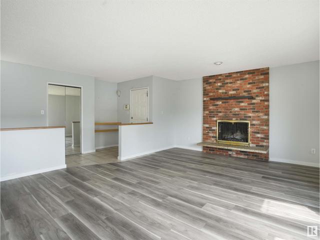 5916 11 Av Nw, House detached with 3 bedrooms, 2 bathrooms and null parking in Edmonton AB | Image 5
