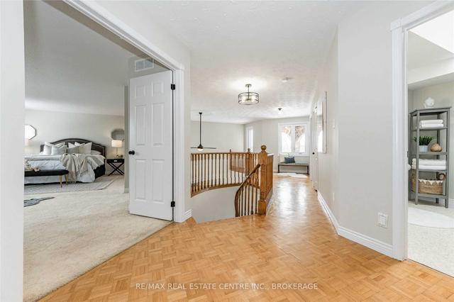 11 Beasley Cres, House detached with 4 bedrooms, 3 bathrooms and 4 parking in Cambridge ON | Image 26
