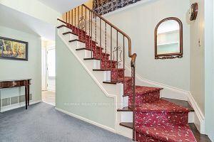7 Basildon Cres, House detached with 4 bedrooms, 3 bathrooms and 5 parking in Brampton ON | Image 6