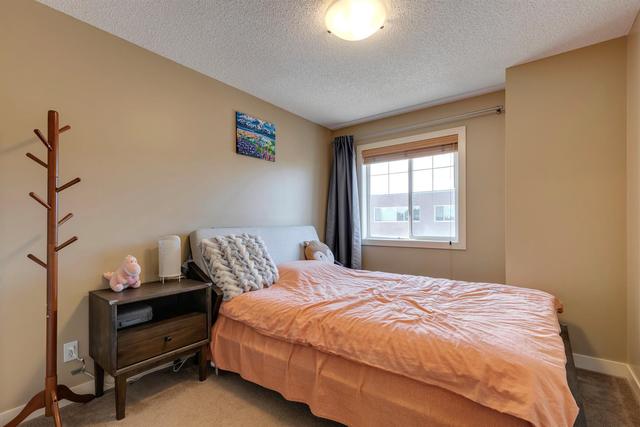 8924 Wentworth Avenue Sw, House detached with 4 bedrooms, 2 bathrooms and 2 parking in Calgary AB | Image 30