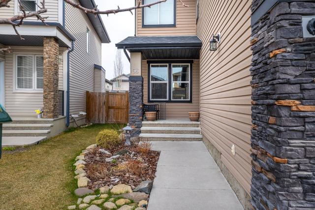 96 Walden Rise Se, House detached with 4 bedrooms, 3 bathrooms and 4 parking in Calgary AB | Image 2