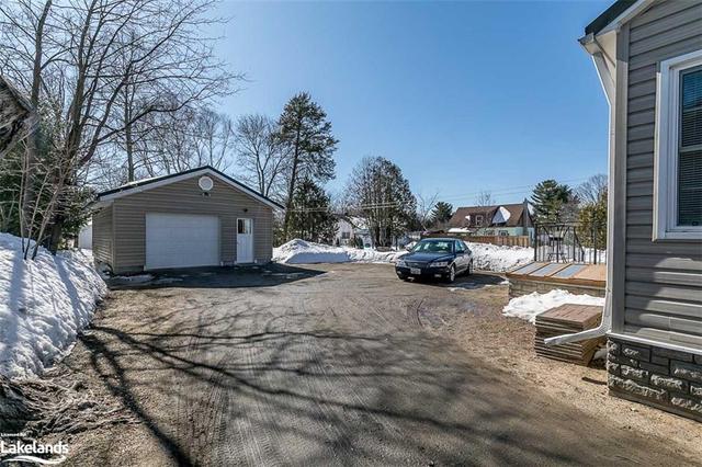 255 George Street, House detached with 2 bedrooms, 1 bathrooms and null parking in Gravenhurst ON | Image 41