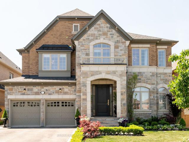 22 Brown Crt, House detached with 4 bedrooms, 4 bathrooms and 7 parking in Newmarket ON | Image 39
