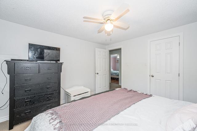 1 Holly Crt, House detached with 3 bedrooms, 2 bathrooms and 3 parking in Guelph ON | Image 14