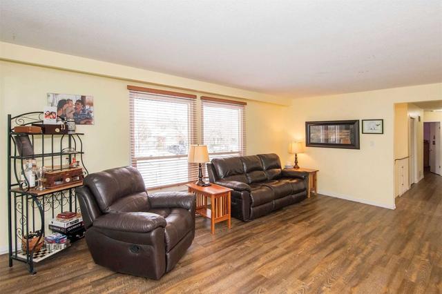 7209 Fayette Circ, House detached with 3 bedrooms, 2 bathrooms and 4 parking in Mississauga ON | Image 4