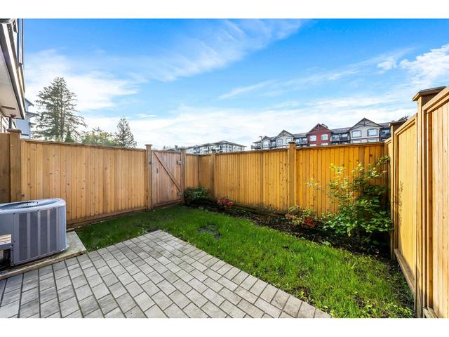 30 - 5515 199a Street, House attached with 3 bedrooms, 3 bathrooms and 2 parking in Langley BC | Image 31