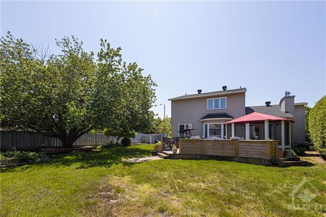 184 Des Pins Place, House detached with 3 bedrooms, 3 bathrooms and 6 parking in Ottawa ON | Image 29