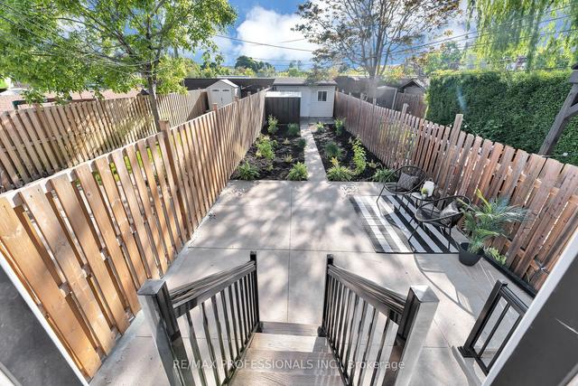 410 Symington Ave, House semidetached with 3 bedrooms, 3 bathrooms and 0 parking in Toronto ON | Image 11