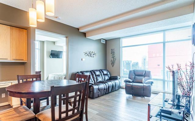 2501 - 215 13 Avenue Sw, Condo with 2 bedrooms, 2 bathrooms and 1 parking in Calgary AB | Image 14