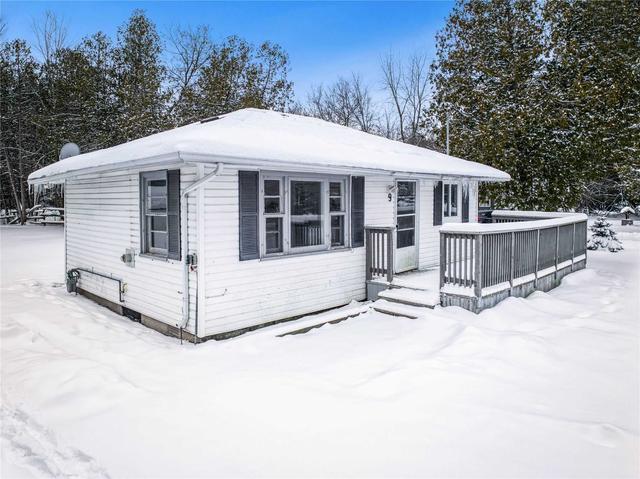 9 Johnston St, House detached with 2 bedrooms, 1 bathrooms and 4 parking in Georgina ON | Image 31