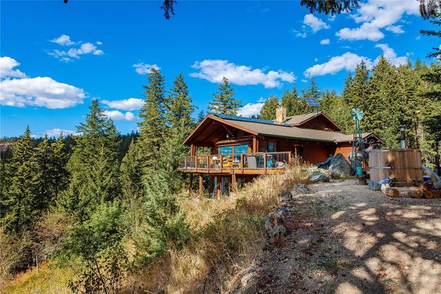 5572 Oyama Lake Road, House detached with 4 bedrooms, 2 bathrooms and 26 parking in Columbia Shuswap F BC | Image 41
