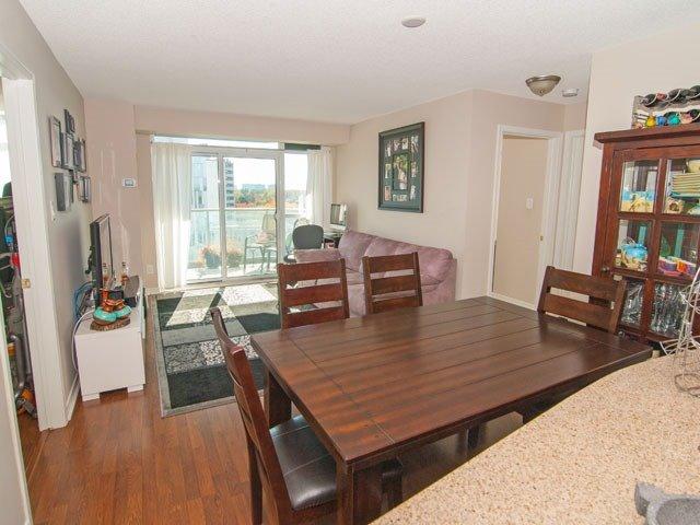 809 - 9 George St N, Condo with 2 bedrooms, 2 bathrooms and 1 parking in Brampton ON | Image 2