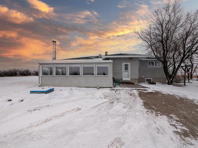 101012 Range Road 234, House detached with 4 bedrooms, 1 bathrooms and null parking in Lethbridge County AB | Image 11