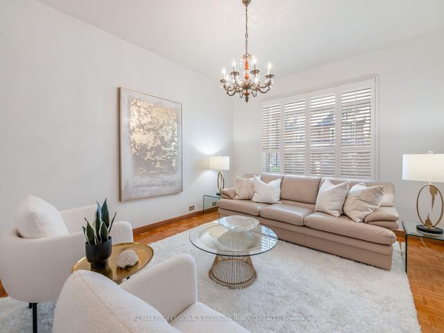 122 Margueretta St, House semidetached with 5 bedrooms, 2 bathrooms and 2 parking in Toronto ON | Image 37
