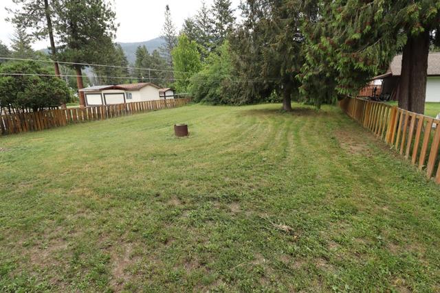 4 Chase Road, House detached with 3 bedrooms, 3 bathrooms and null parking in Kootenay Boundary C BC | Image 37