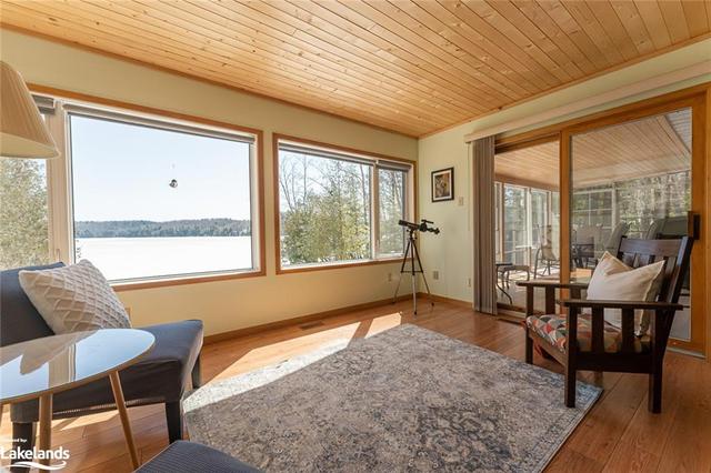 1033 Watson Road, House detached with 3 bedrooms, 2 bathrooms and null parking in Lake of Bays ON | Image 2