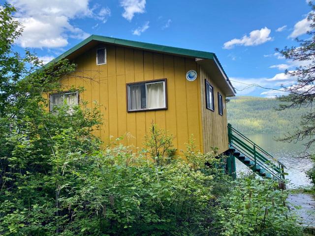2526 West Lake Drive, House detached with 3 bedrooms, 0 bathrooms and null parking in Kootenay Boundary C BC | Image 24