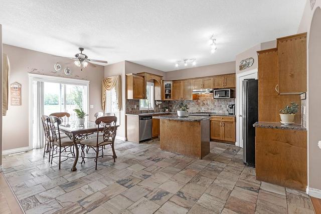 111 East Lakeview Court, House detached with 4 bedrooms, 2 bathrooms and 4 parking in Chestermere AB | Image 12