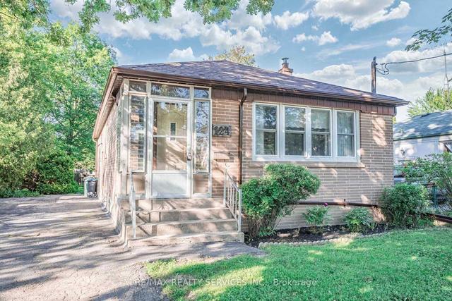 124 Mcmurchy Ave S, House detached with 3 bedrooms, 1 bathrooms and 5 parking in Brampton ON | Image 12