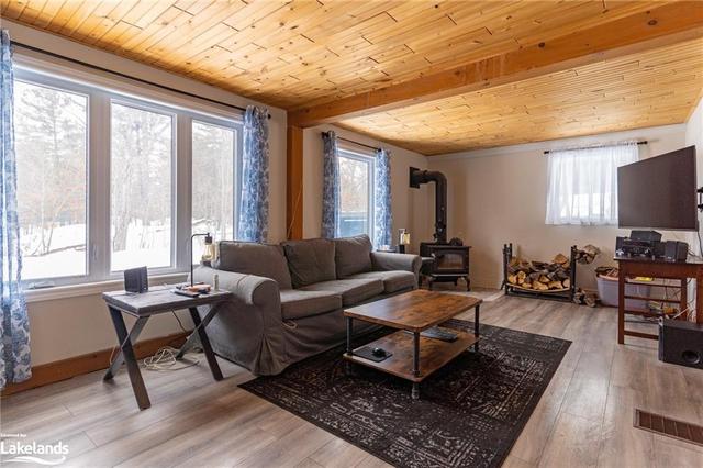 1649 Honey Harbour Road, House detached with 3 bedrooms, 2 bathrooms and 8 parking in Georgian Bay ON | Image 8