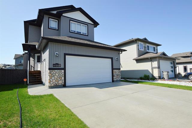 10203 125 Avenue, House detached with 3 bedrooms, 2 bathrooms and 5 parking in Grande Prairie AB | Image 1