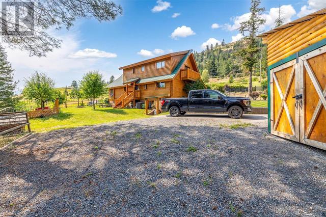 6741 Highway 33, E, House detached with 4 bedrooms, 2 bathrooms and 12 parking in Kelowna BC | Image 37