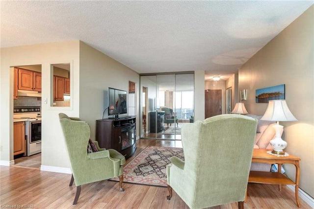 1008 - 375 King St N, Condo with 2 bedrooms, 1 bathrooms and 2 parking in Waterloo ON | Image 5