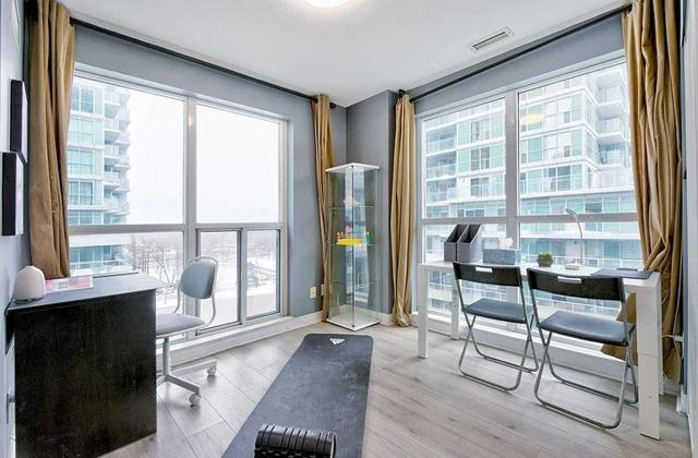 808 - 70 Town Centre Crt, Condo with 2 bedrooms, 1 bathrooms and 1 parking in Toronto ON | Image 11
