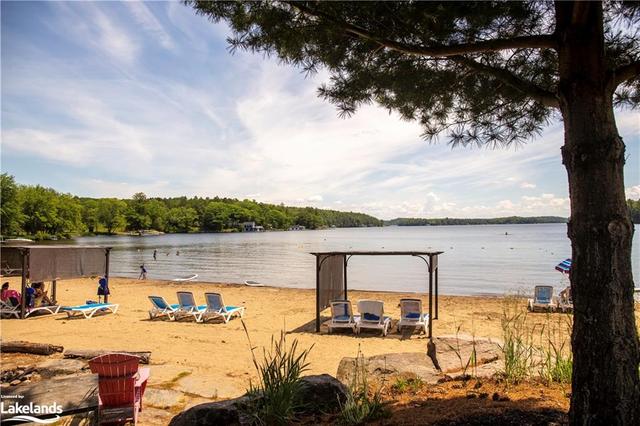 a103 - c1 - 1869 Muskoka Road 118 W, House attached with 2 bedrooms, 2 bathrooms and 1 parking in Muskoka Lakes ON | Image 17