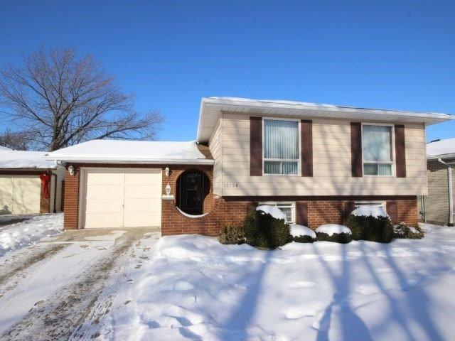 10354 Lonsdale Cres, House detached with 3 bedrooms, 2 bathrooms and 2 parking in Windsor ON | Image 1