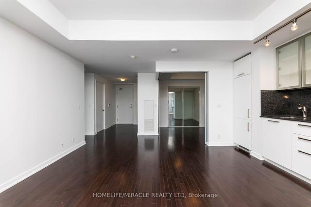 2901 - 14 York St, Condo with 3 bedrooms, 2 bathrooms and 1 parking in Toronto ON | Image 7