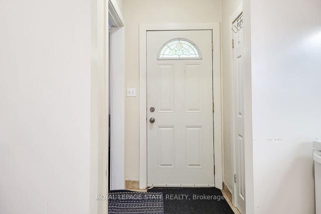 1482 Main St E, House detached with 2 bedrooms, 2 bathrooms and 3 parking in Hamilton ON | Image 6