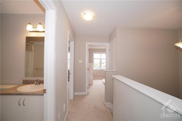 173 Bending Way, Townhouse with 3 bedrooms, 3 bathrooms and 2 parking in Ottawa ON | Image 17