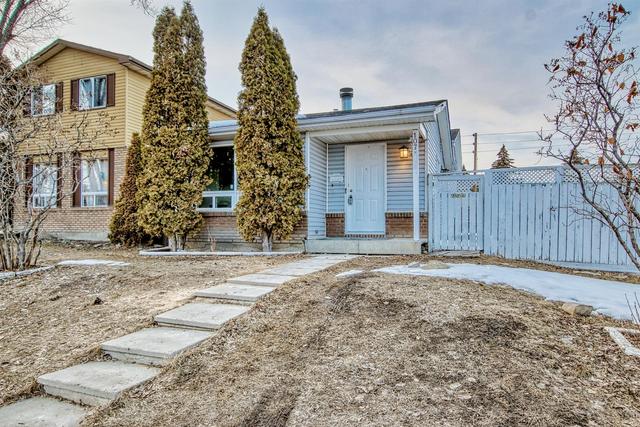 107 Erin Woods Drive Se, House detached with 5 bedrooms, 2 bathrooms and 2 parking in Calgary AB | Image 38