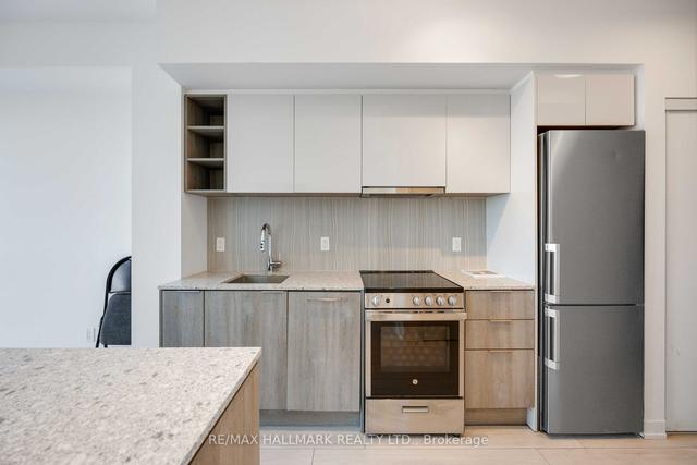 1305 - 31 Tippett Rd, Condo with 1 bedrooms, 1 bathrooms and 0 parking in Toronto ON | Image 3