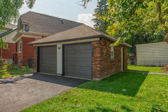 1630 King St E, House detached with 5 bedrooms, 3 bathrooms and 4 parking in Hamilton ON | Image 12