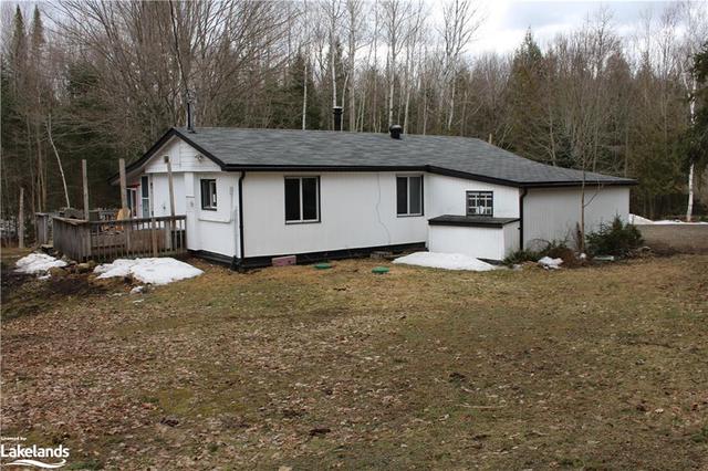 9828 Highway 118, House detached with 1 bedrooms, 1 bathrooms and 9 parking in Algonquin Highlands ON | Image 21