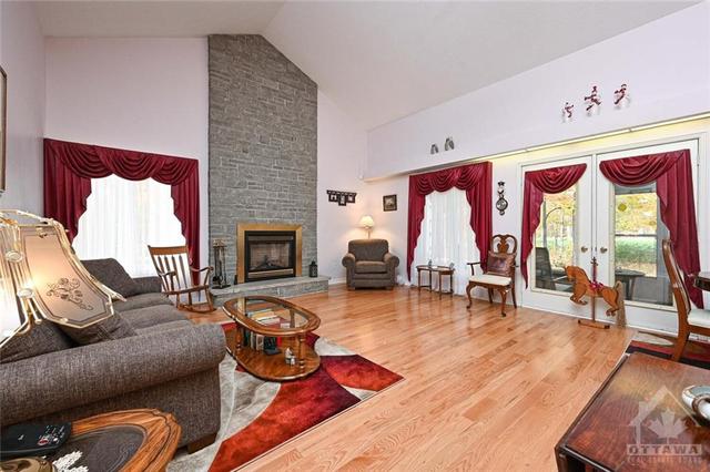 8 Tudor Circle, House detached with 3 bedrooms, 3 bathrooms and 8 parking in Rideau Lakes ON | Image 3
