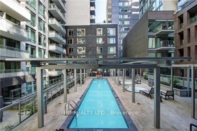 1106 - 525 Adelaide St W, Condo with 3 bedrooms, 2 bathrooms and 1 parking in Toronto ON | Image 10