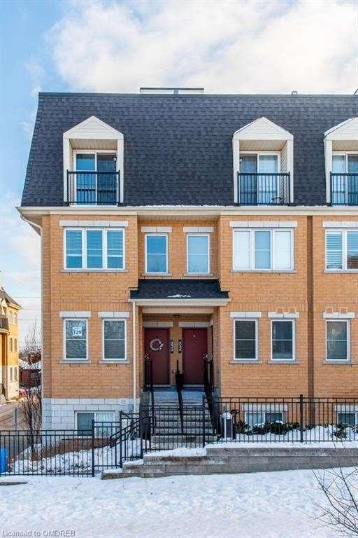 233 - 390 Hopewell Ave, Townhouse with 2 bedrooms, 2 bathrooms and 1 parking in Toronto ON | Image 1