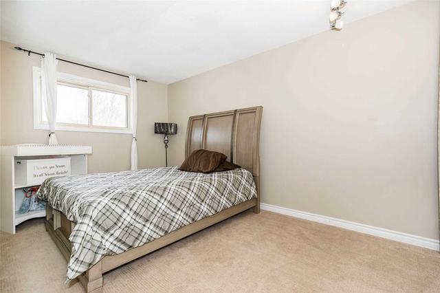 506 Charrington Ave, House detached with 4 bedrooms, 3 bathrooms and 2 parking in Oshawa ON | Image 9