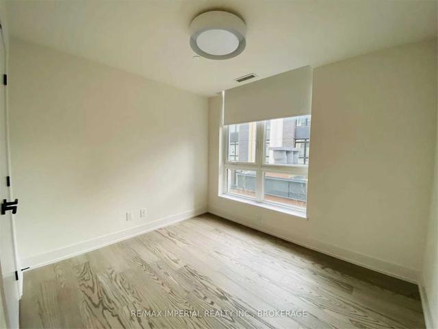012 - 55 Nicholas Ave, Townhouse with 3 bedrooms, 3 bathrooms and 1 parking in Toronto ON | Image 17