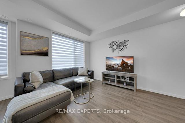 04 - 100 Alex Gardner Circ, Townhouse with 2 bedrooms, 3 bathrooms and 1 parking in Aurora ON | Image 2