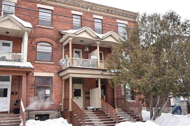 79 Stewart Street, Townhouse with 7 bedrooms, 3 bathrooms and 1 parking in Ottawa ON | Image 1