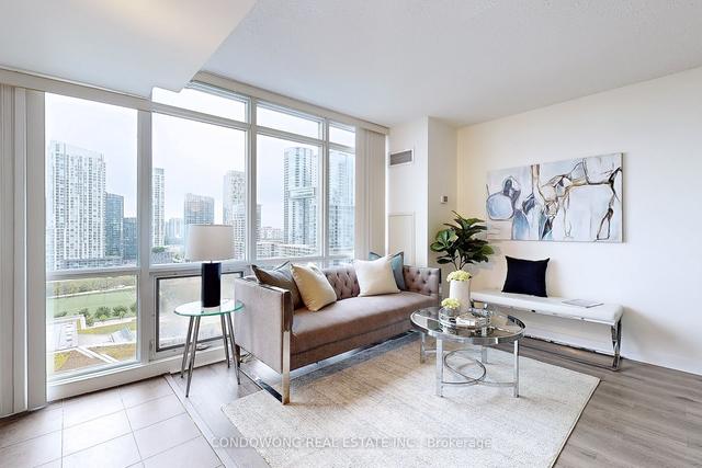 2016 - 11 Brunel Crt, Condo with 1 bedrooms, 1 bathrooms and 0 parking in Toronto ON | Image 1