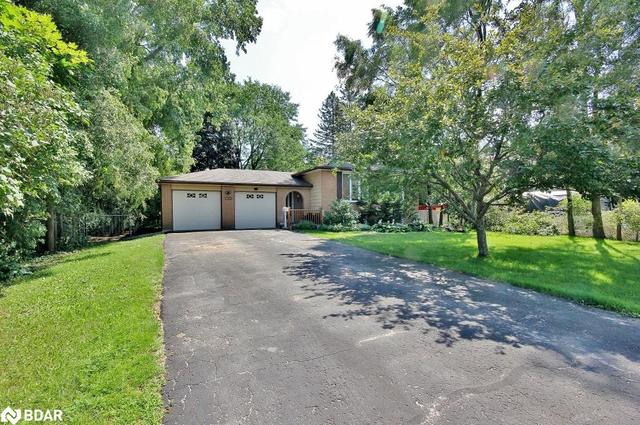 1045 Goshen Road, House detached with 3 bedrooms, 1 bathrooms and 8 parking in Innisfil ON | Image 23