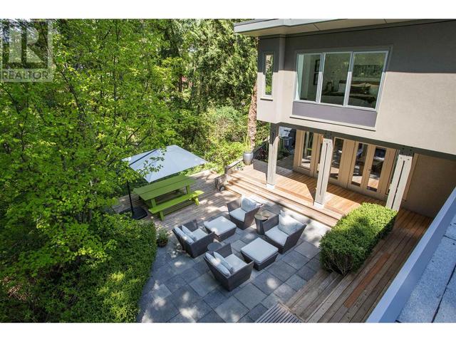 982 Belvedere Drive, House detached with 4 bedrooms, 3 bathrooms and 2 parking in North Vancouver BC | Image 18