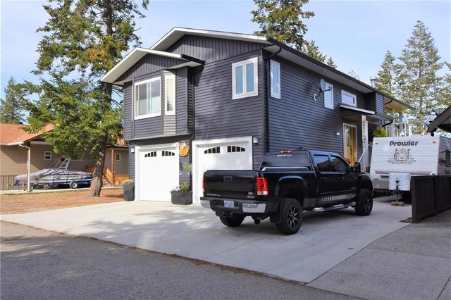 129 Deer Street, House detached with 3 bedrooms, 2 bathrooms and 6 parking in Kamloops BC | Image 3